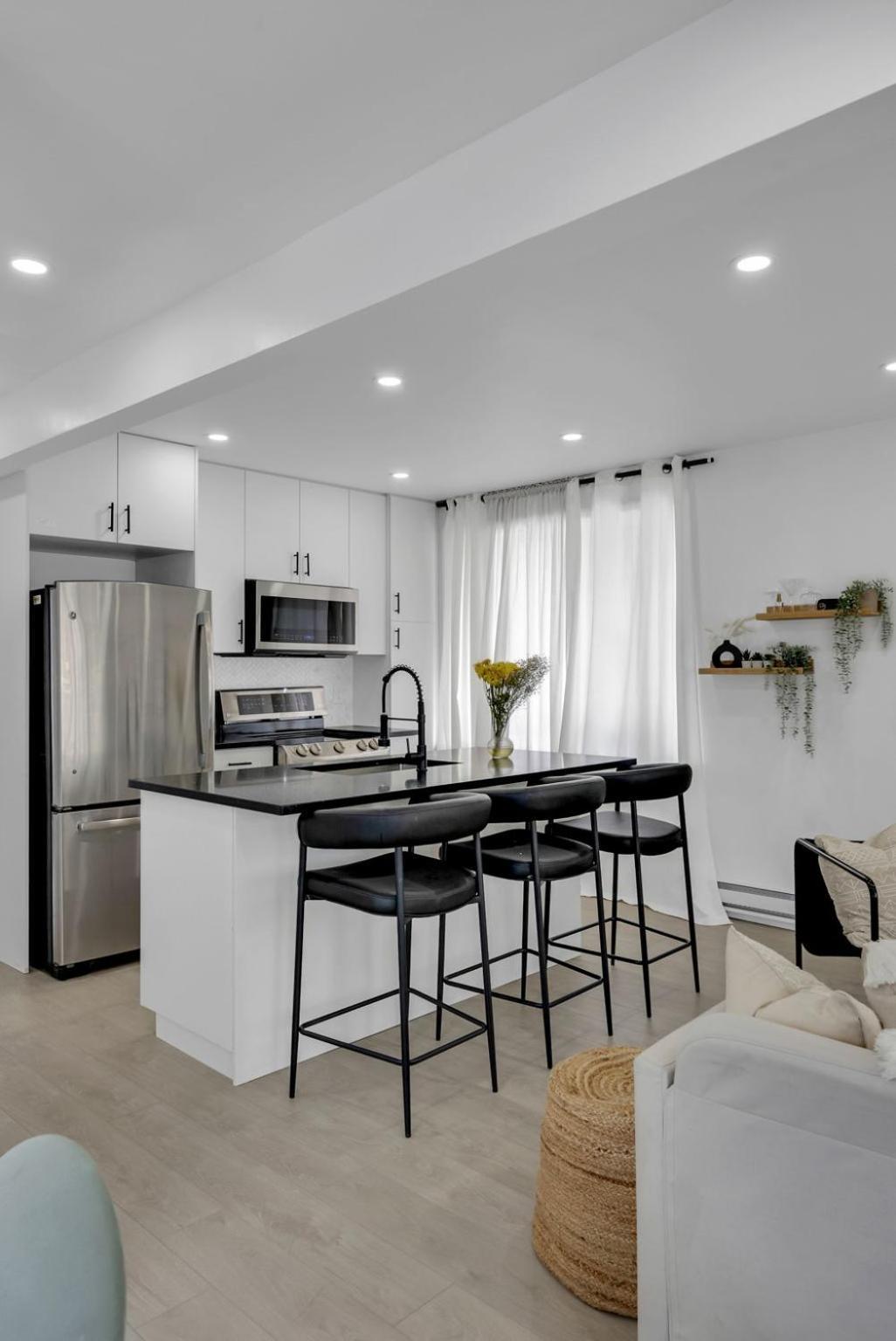 Apartment Modern 2br Near Downtown Free Parking Ottawa